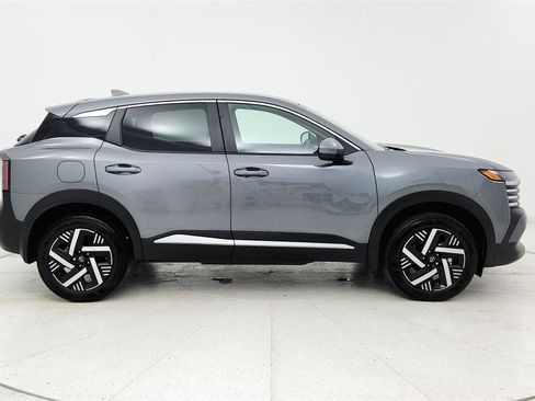 Used 2025 Nissan Kicks SV FWD image 6