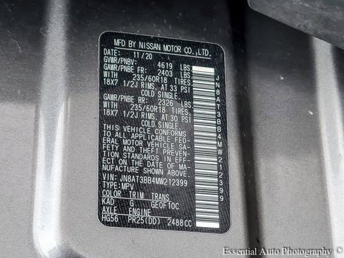 Used 2021 Nissan Rogue SV w/ Premium Package image 38