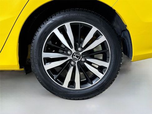 Used 2018 Honda Fit EX image 29