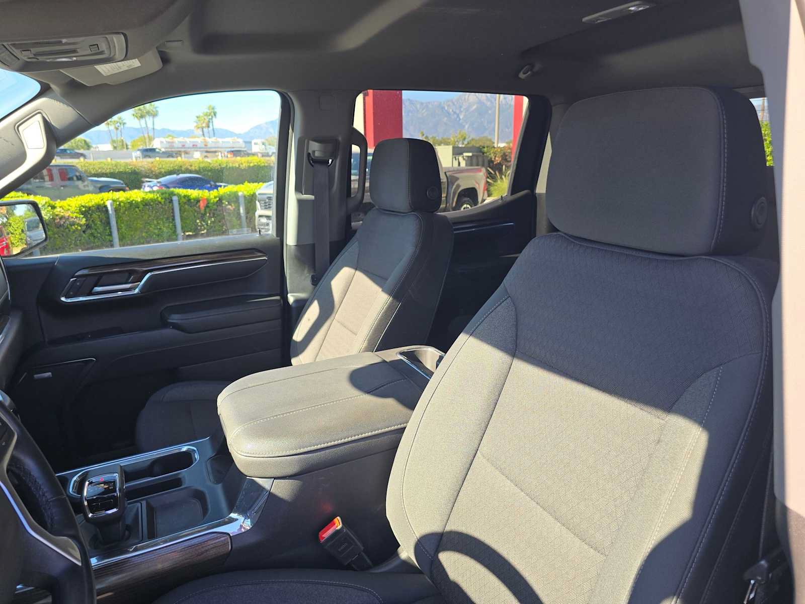 Used 2024 Chevrolet Silverado 1500 LT Trail Boss w/ Convenience Package II AWD/4WD image 21