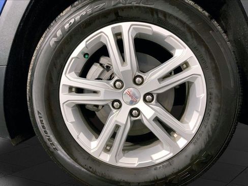 Used 2022 GMC Terrain SLE FWD image 9