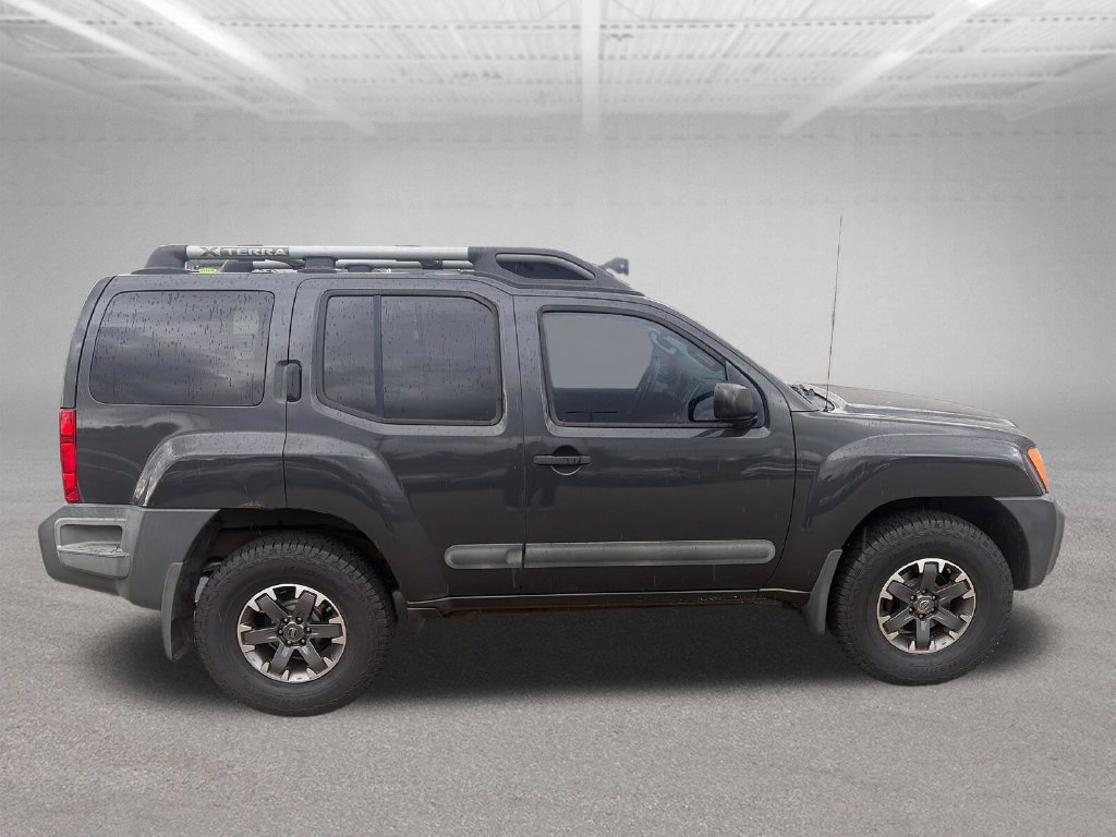 Used 2014 Nissan Xterra PRO-4X w/ Pro-4x Leather Package AWD/4WD image 7