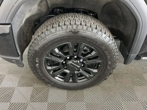 Used 2022 GMC Sierra 2500 Denali w/ Denali Black Diamond Edition image 33