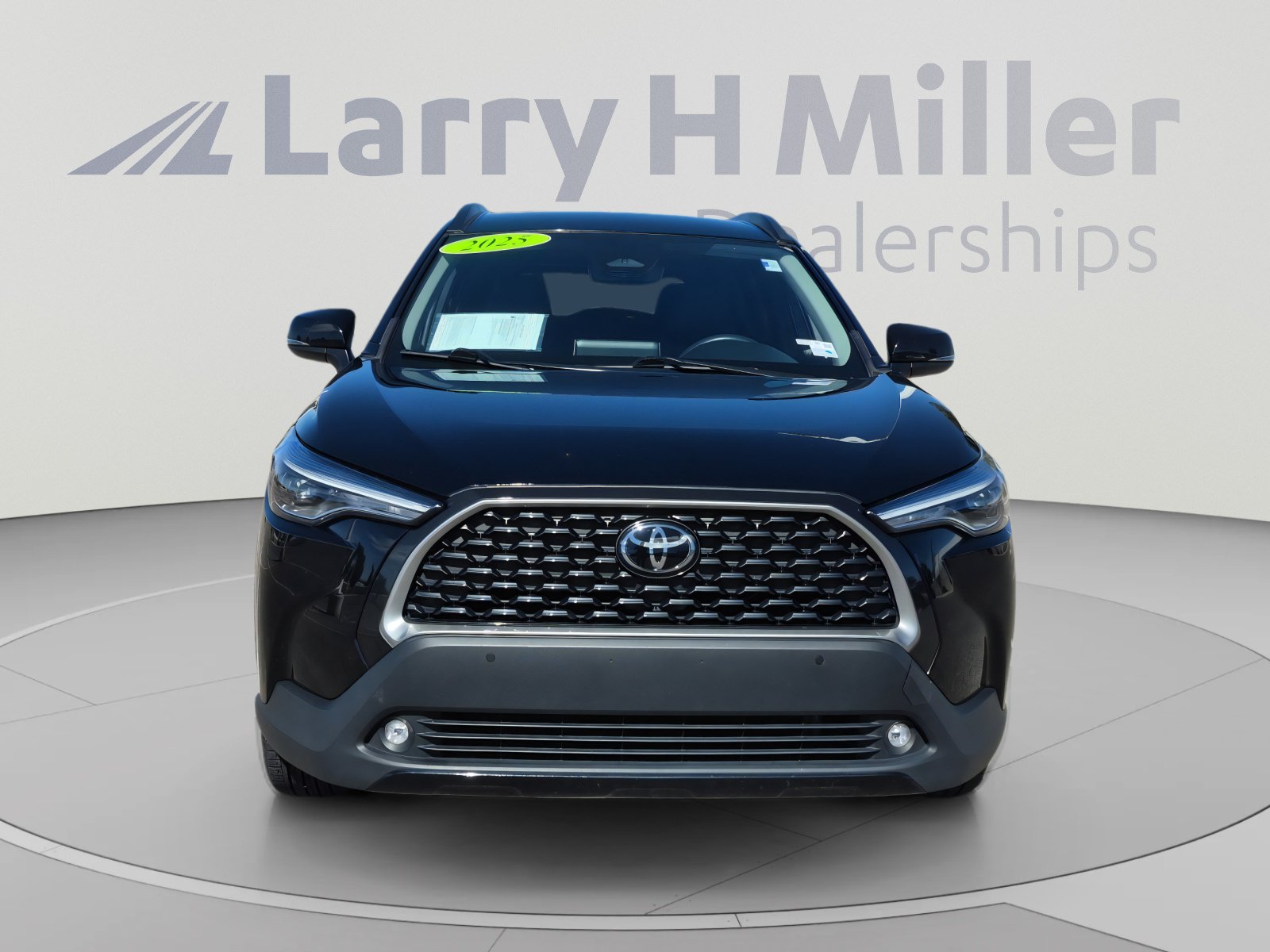 Certified 2025 Toyota Corolla Cross XLE AWD/4WD image 8