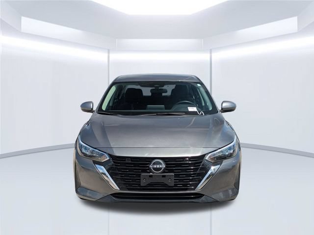 Used 2025 Nissan Sentra SV FWD image 10