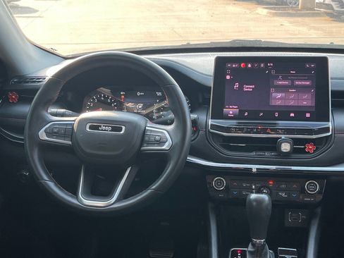 Used 2022 Jeep Compass Trailhawk w/ Trailhawk Convenience Group AWD/4WD image 19