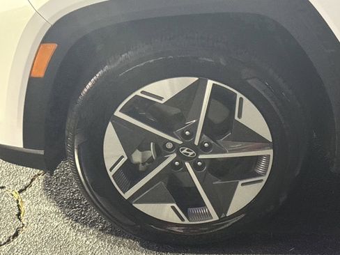 New 2025 Hyundai Tucson SEL image 11