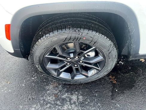 New 2025 Jeep Grand Cherokee Limited image 10