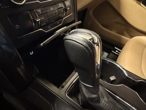 Used 2017 Ford Explorer XLT w/ Equipment Group 202A image 32