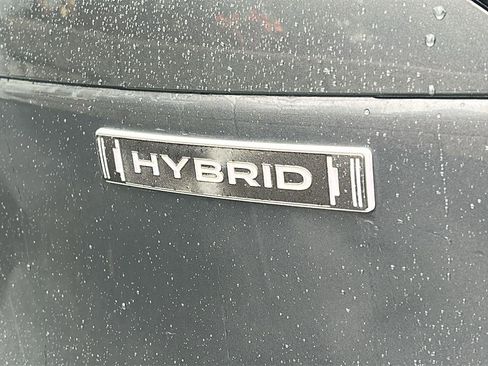 Certified 2025 Subaru Forester Limited AWD/4WD image 9