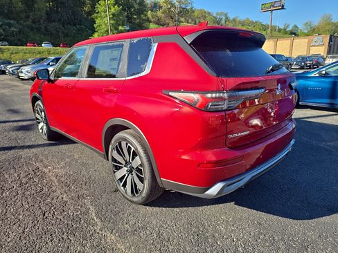 New 2025 Mitsubishi Outlander SE image 6