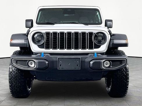 Used 2025 Jeep Wrangler Unlimited Rubicon 4xe w/ Safety Group AWD/4WD image 2