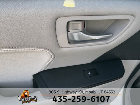 Used 2016 Toyota Camry XLE image 43