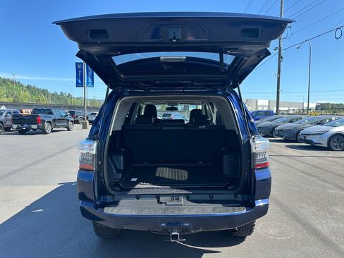 Used 2019 Toyota 4Runner SR5 Premium AWD/4WD image 11