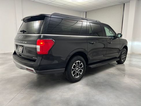 Used 2024 Ford Expedition Max XLT image 7