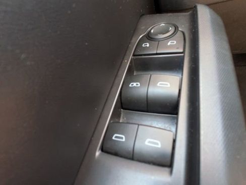 Used 2023 Chevrolet Colorado LT w/ LT Convenience Package RWD image 27