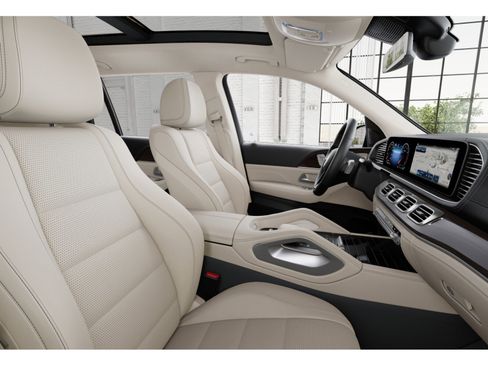 Certified 2024 Mercedes-Benz GLS 450 4MATIC image 34