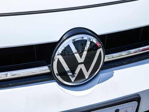 Used 2026 Volkswagen Jetta SE image 16