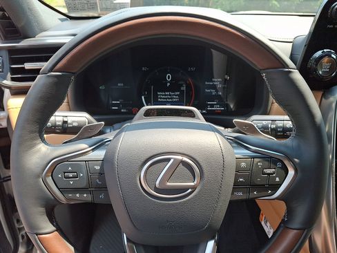 New 2026 Lexus LX 600 4WD w/ Luxury Package image 12