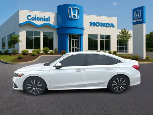 Used 2023 Honda Civic EX image 2