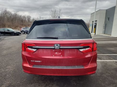 Used 2024 Honda Odyssey EX-L image 3