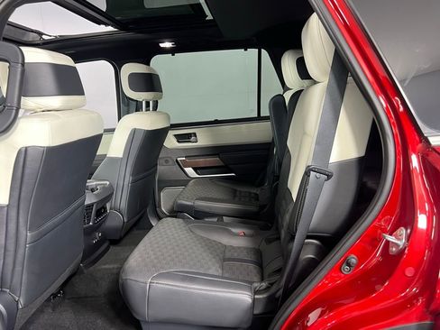 Used 2025 Toyota Sequoia Capstone image 26