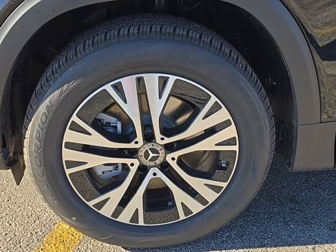 New 2026 Mercedes-Benz GLB 250 4MATIC image 8