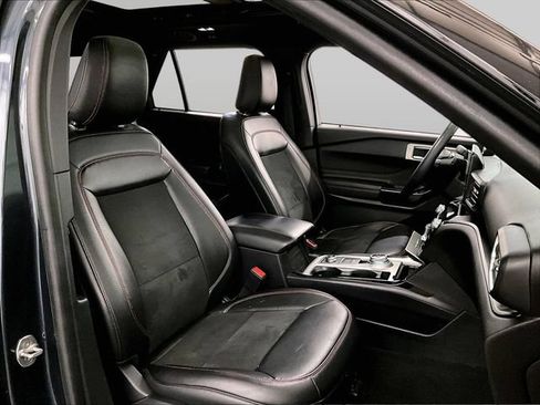 Certified 2022 Ford Explorer ST-Line AWD/4WD image 7
