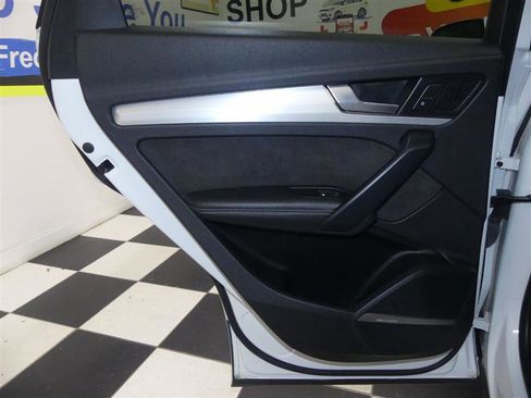 Used 2020 Audi SQ5 Premium Plus image 27