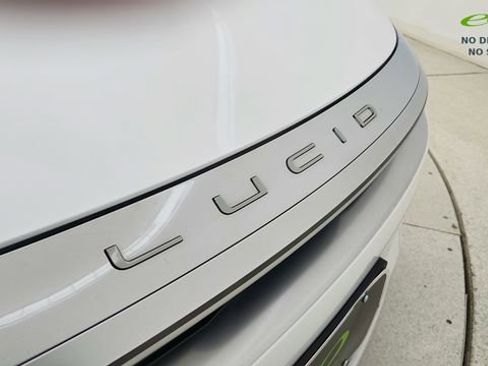 Used 2024 Lucid Air Touring AWD/4WD image 16