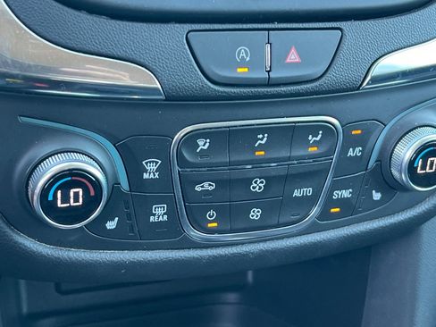 Used 2024 Chevrolet Equinox LT image 17