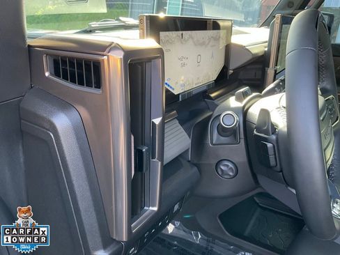 Used 2025 GMC Hummer EV 2X image 25