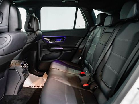 Used 2025 Mercedes-Benz GLC 300 image 18