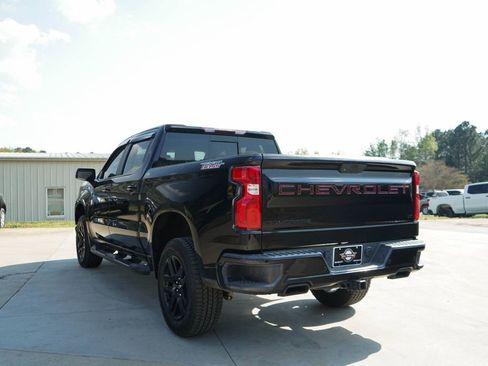 Used 2021 Chevrolet Silverado 1500 LT Trail Boss w/ Convenience Package II image 4