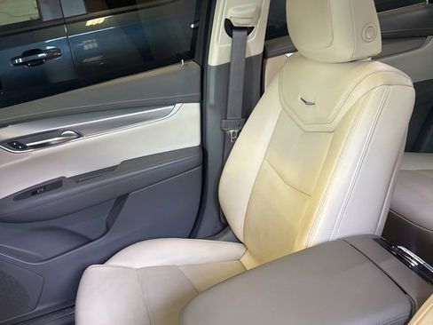 Used 2019 Cadillac XT5 Luxury FWD image 8