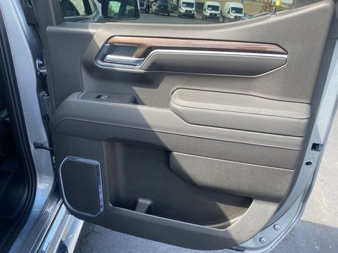 Used 2023 Chevrolet Silverado 1500 LT AWD/4WD image 46