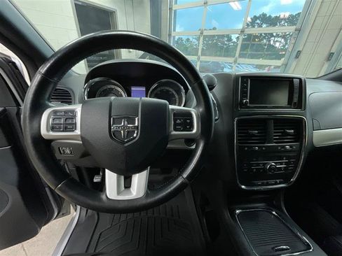 Used 2018 Dodge Grand Caravan GT FWD image 14