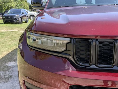 Used 2025 Jeep Grand Cherokee L Altitude RWD image 9