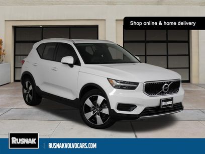 Used 2019 Volvo XC40 T5 Momentum