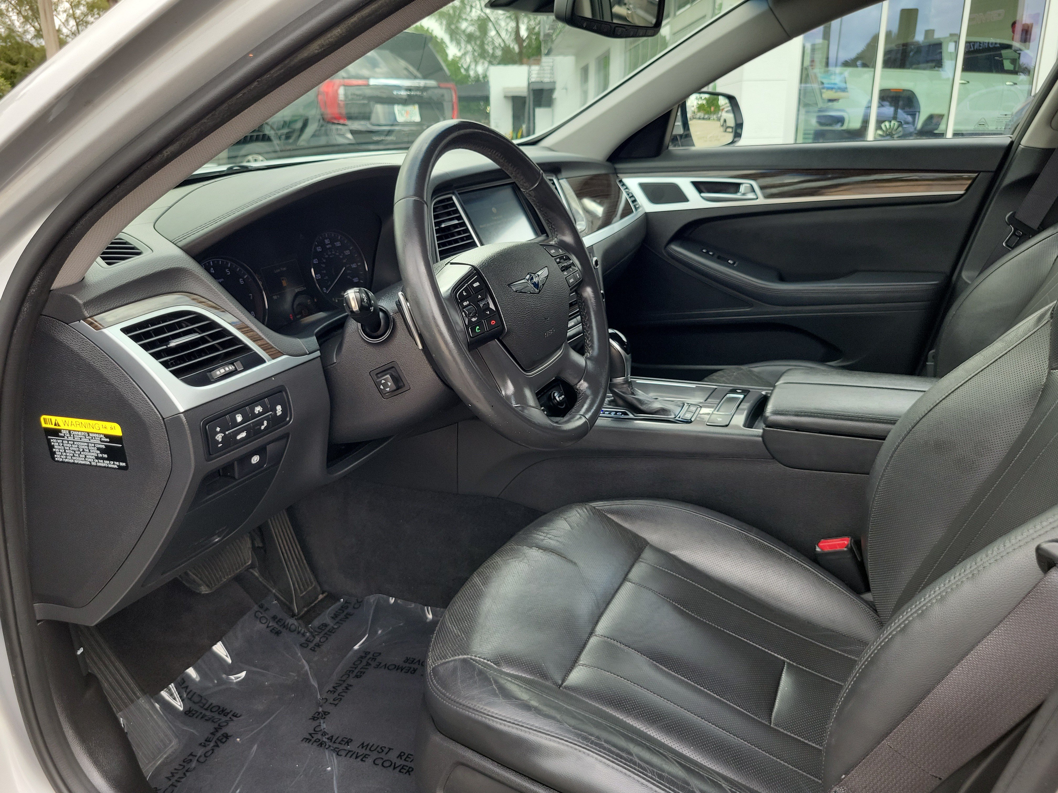 Used 2017 Genesis G80 3.8 RWD image 9