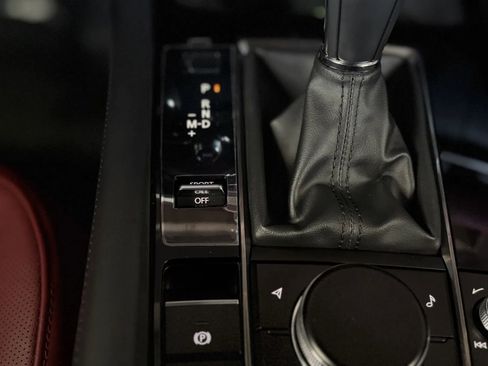 Used 2025 MAZDA MAZDA3 Hatchback w/Premium Plus Pkg image 39