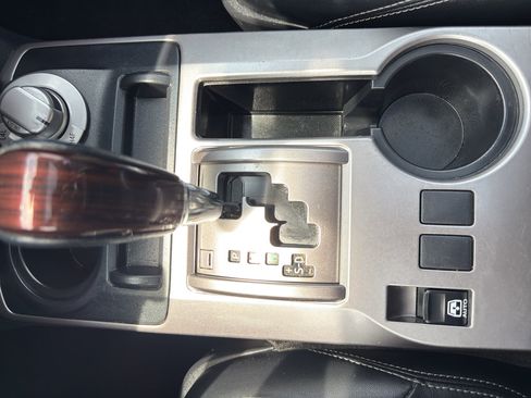 Used 2018 Toyota 4Runner Limited AWD/4WD image 21