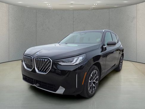 Used 2025 BMW X3 xDrive30i AWD/4WD image 11
