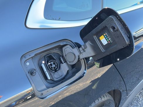 Used 2025 BMW i4 xDrive40i image 5