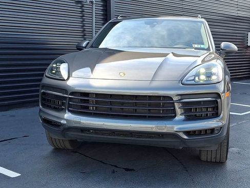 Certified 2023 Porsche Cayenne AWD/4WD image 10