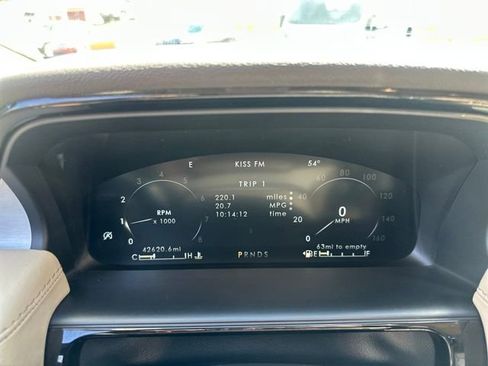 Used 2022 Lincoln Nautilus AWD w/ Premium Package image 41