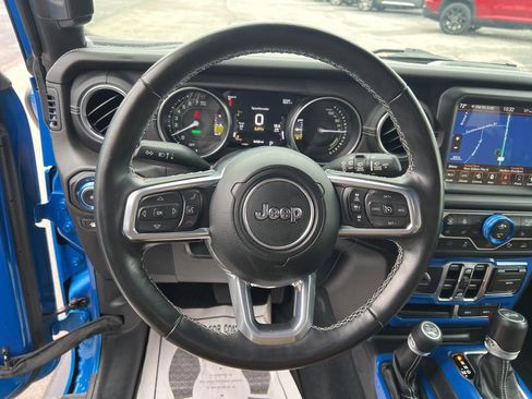 Used 2021 Jeep Wrangler Unlimited Sahara image 18