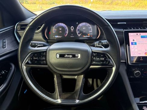 Used 2021 Jeep Grand Cherokee L Overland image 18