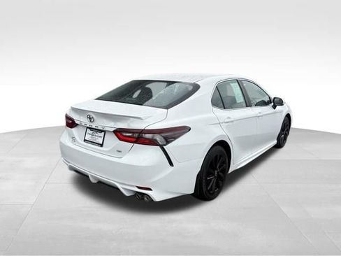 Used 2024 Toyota Camry SE FWD image 2
