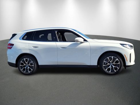 Used 2025 BMW X3 xDrive30i w/ Convenience Package image 8